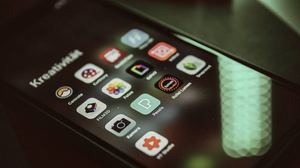 Smartphone screen showing a grid of colourful app icons